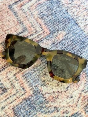 Strata roadcase women’s Tortoiseshell Sunglasses - Olive Brown